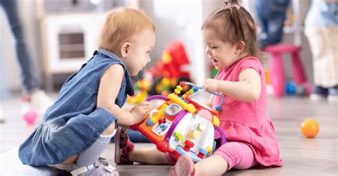 Vorausgesetzt, das kind ist von seiner entwicklung her bereit dafür. ᐅ Warum dein Kind sein Spielzeug nicht teilen muss