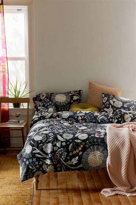 Shelby Woodblock Floral Duvet Set Urban Outfitters