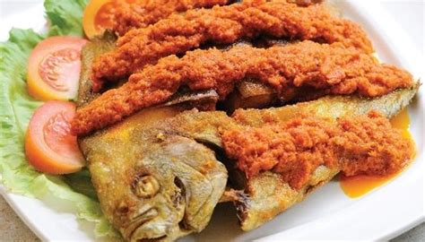 Asasnya masak singgang ni macam merebus ikan sahaja. Singgang Lemak Ikan | Recipes, Food, Chicken wings