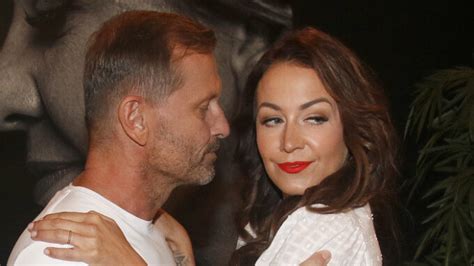 Agáta Hanychová prozradila pohlaví miminka. U dojemné zprávy byl