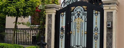 These ideas for fence gates will give you some fun ideas. Iron Gate Color Ideas - The Best Driveway Gate Ideas And Inspiration That You Ll Love - Here, we ...