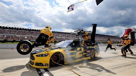 20 home depot pit crew consists of tire changers john royer and chris taylor, tire carriers eric groen and joe crossen, jackman jason tate and. NASCAR pit crew. : pics | Nascar pit crew, Nascar, Racing