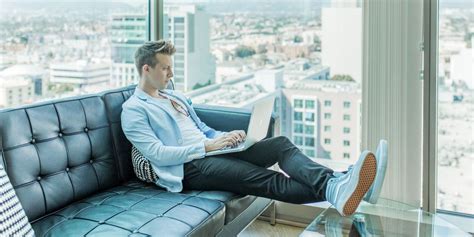 8 Tips to Land a High-Paying Remote Job