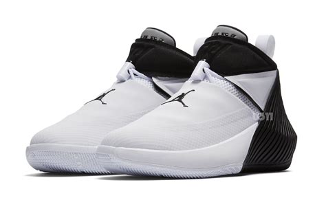 Testing russell westbrook's newest basketball shoe! Russell Westbrook Jordan Fly Next Signature Shoe - Sneaker ...