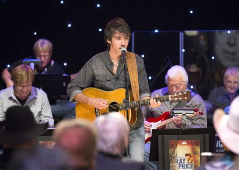 Is Mo Pitney One Of 2020s Traditional Country Stars Whisnews21