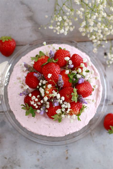 What's the secret to amazing cheesecake with less than half the fat and calories of most other cheesecakes? No-Bake Strawberry Cheesecake - Gemma's Bigger Bolder Baking