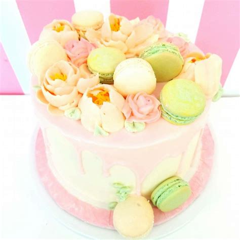 306 likes · 14 talking about this. Pastel vintage buttercream floral drip cake | Drip cakes ...