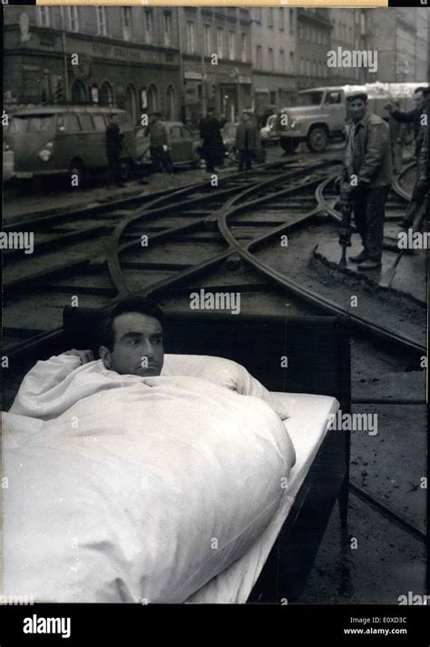 Montgomery Clift Hi Res Stock Photography And Images Alamy