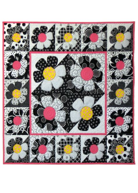 Polka Dotted Posies A Very Fun Wall Quilt Or Table Topper Love The