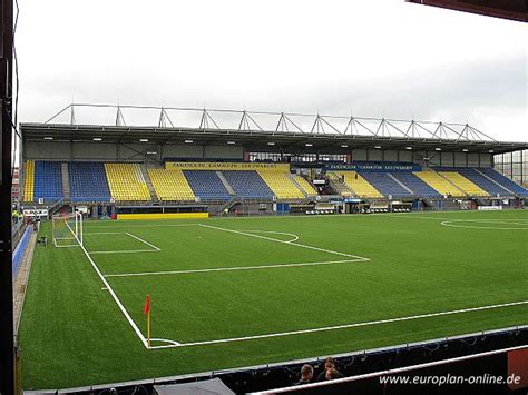 Cambuurstadion = het cambuur stadion is het stadion van de nederlandse betaaldvoetbalclub sc cambuur uit leeuwarden en was een van de grootste stadions in de eerste divisie. Cambuurstadion - StadiumDB.com