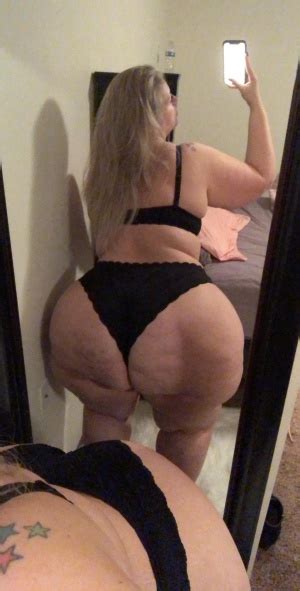 Thick Ass Amateur PAWG Booty
