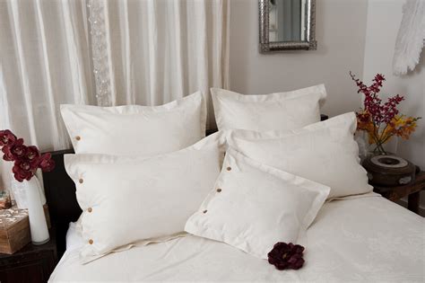 Damask Linen Sheets And Bedding — Damask Bedlinen And Arabella Sleepwear
