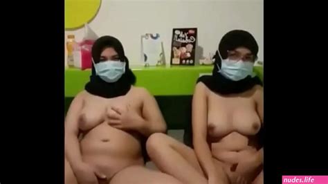 Farahitani Kusuma Dewi Jilbab Bugil Naked Nudes Photos