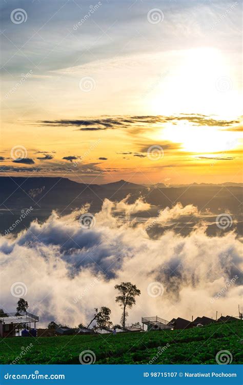Natural Sunset Sunrisephu Thap Boekphetchabun Mountainslandscape Sky
