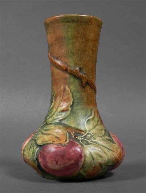 Weller Art Pottery Baldin Apple Vase Aug In Pottery Art