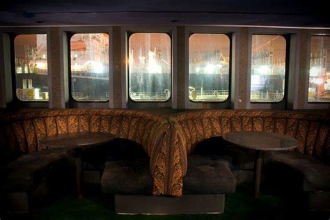 11 Abandoned Ferries, Ocean Liners, Cruise Ships & Hovercraft - Urban