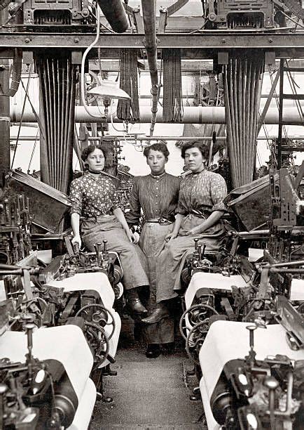 Women Factory Workers In Lancashire Old Photos Victorian Life Women