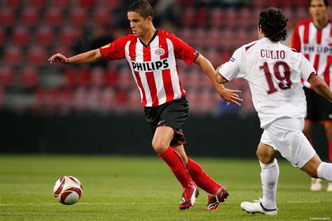 See actions taken by the people who manage and post content. PSV.nl - Fotoreeks: Ibrahim Afellay bij PSV