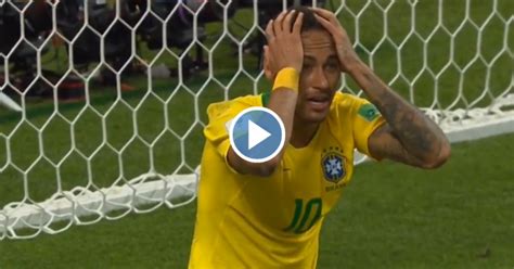Voetbalshirt getallenlijn dit heb je nodig : Neymar kan ogen niet geloven: geen strafschop na 'duw' in ...