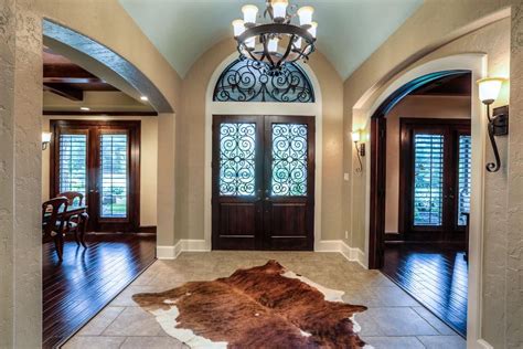In a nutshell, a vaulted ceiling is an umbrella term for any ceiling taller than the standard 8 feet… but often involves some angle. You enter the grand foyer with barrel vaulted ceiling ...