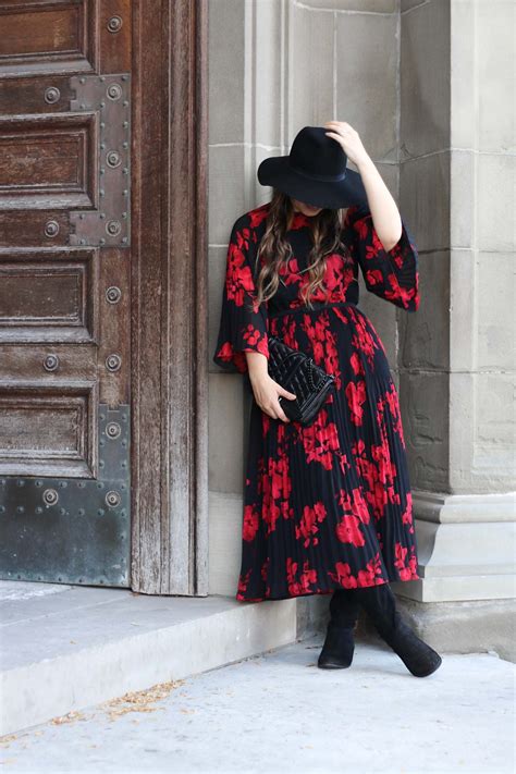 Red And Black Floral Print Dress Outfit A Side Of Vogue Floral Print Dress Outfit Black