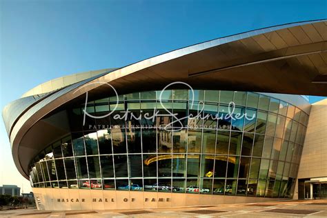Epicentre und blumenthal performing arts center sind nur wenige meter entfernt. Exterior photography of NASCAR Hall of Fame building in ...