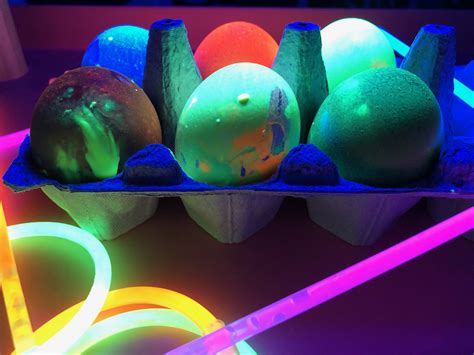 How to do Neon Glow-in-the-Dark Eggs | Colorado Egg Producers