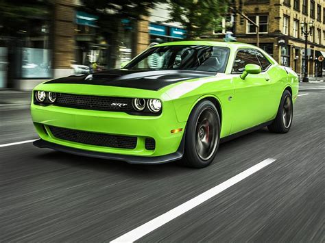 Das kann man gar nicht so einfach auf den punkt bringen. Viel PS für wenig Geld: Bei diesen Autos stimmt das Preis ...
