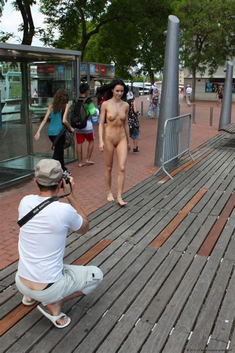Gwen 13729 Gwen C Nude In Public 07 In Barcelona Luscious Hentai