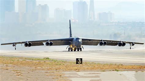 B 52 Stratofortress Take Off And Landing Us Air Force B 52