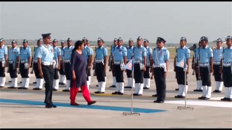 live video defence minister nirmala sitharaman guard of honour by the air warriors youtube