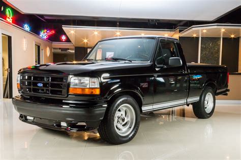 The ford special vehicle team (svt) was conceived in 1991, when ford senior management recognized the corporate advantages of. 1993 Ford F150 | Classic Cars for Sale Michigan: Muscle ...