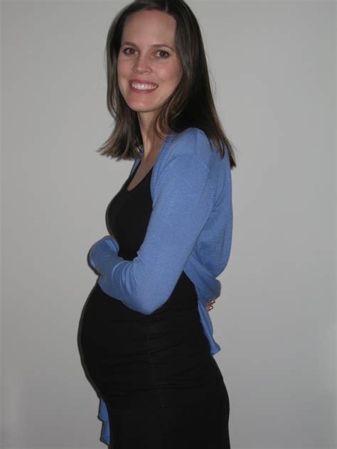 Pregnancy in weeks, months, and trimesters. A Few Things I Hope to Never Forget: May 2010