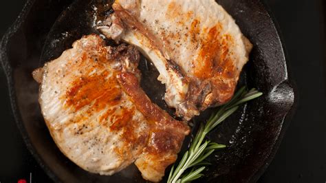 Add pork chops and cook 2 to 3 minutes per side until golden brown. Fall Apart Pork Chops In Oven : To prevent this from happening, marinate the meat or coat it ...