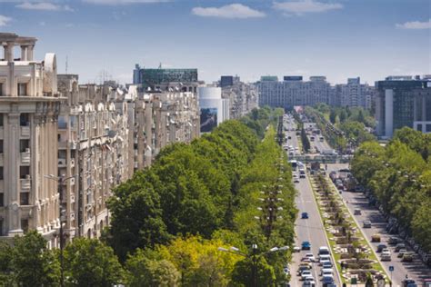 Bucharest is the capital and largest city of romania, as well as its cultural, industrial, and financial centre. Rückwärtiger Trend in Bukarest: Verkehr statt Sport im Stadtzentrum - Musikexpress