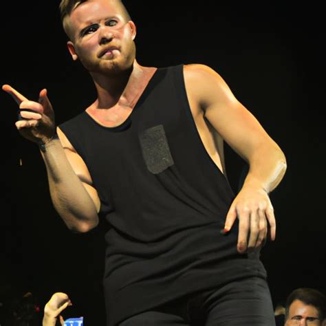 How Old Is Dan Reynolds Lead Singer Of Imagine Dragons The