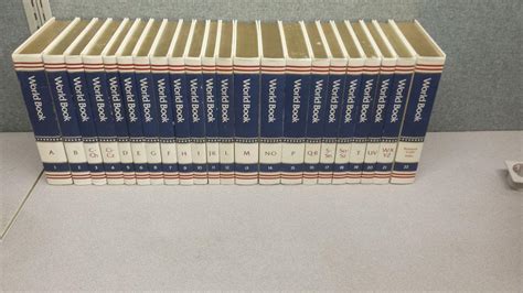 Collector 1976 Bicentennial World Book Encyclopedia 22 Book Set