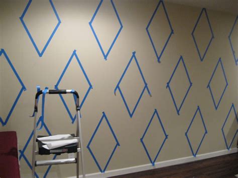 Paint your walls in two bold colors to tie in with a pattern on a rug or chair. How to paint a diamond pattern on your wall - Maison D'or ...