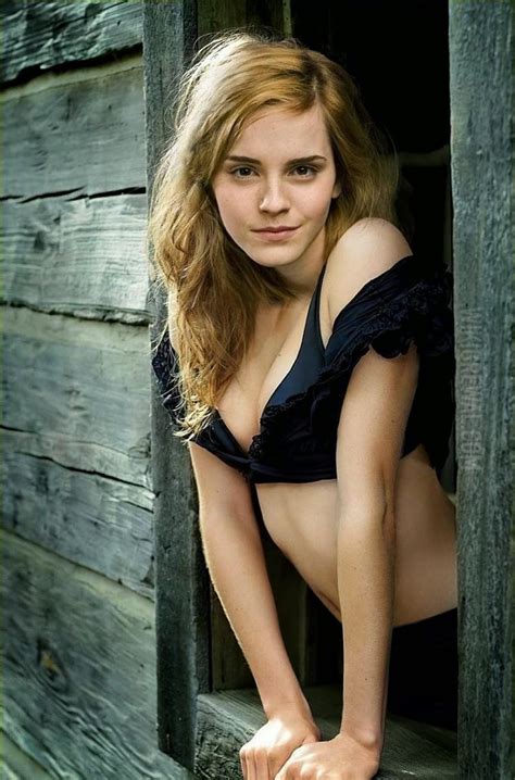 Hottest Emma Watson Pictures Will Make You Her Instant Fan Page Of Wikigrewal