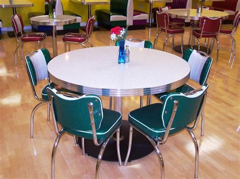 Including 1 white wood dining table and set of 4 black kitchen chairs, retro eiffel dining chairs and modern dining table matching for any home decoration and any small space utility. 1950's retro kitchen table chairs - Bringing Back Classic ...