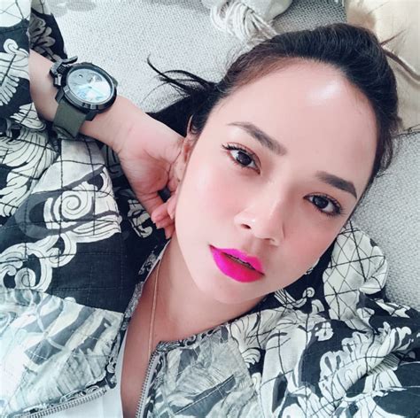 Menurut netizen ini yang mendakwa bekerja di sebuah kementerian, kos bersalin pengacara tv di eropah itu dibayar oleh kementerian tempat suaminya bekerja yang bernilai. Tahniah, Nora Danish Bakal Bergelar Ibu Buat Kali Kedua ...