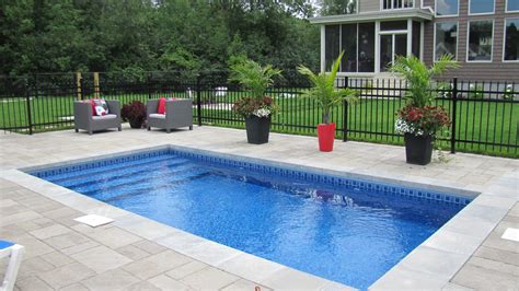 À l'image des pièces intérieures de votre résidence, le choix de matériaux pour votre piscine et vos patios est vaste en ce qui à trait à votre piscine et vos patios. Piscine creusée Coffrage isolant | Piscines Val-Morin