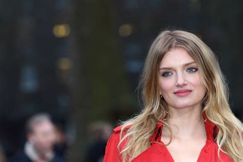 Lily Donaldson Wallpapers Images Photos Pictures Backgrounds