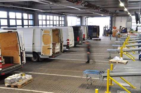 Vehicle Loading And Unloading Keeping Your Workers Safe Work Fit