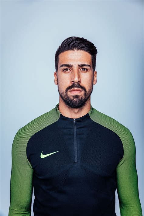 Dünyaca ünlü model adriana lima, yaz tatilini juventus'un alman yıldızı sami khedira ile mikonos'ta geçiriyor. https://www.behance.net/gallery/37999645/Chilling-With ...