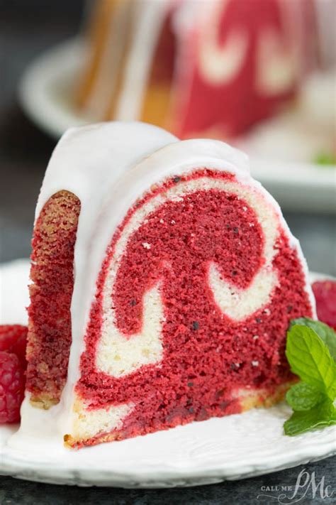 From scratch moist red velvet cake with cream cheese frosting! Nana\'S Red Velvet Cake Icing : Traditional Red Velvet ...