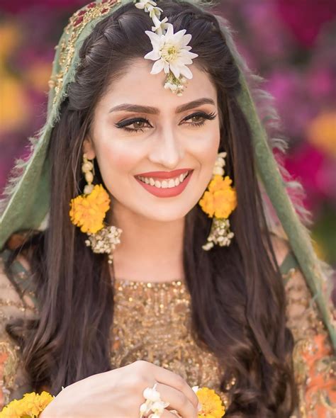 Ayeza Khan On Instagram “mehndi Look Hair And Makeup Faizassalon