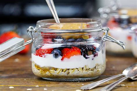 Last fall, i made this high protein peach overnight oats and used fairlife ultra. Low Calorie High Protein Overnight Oats - Protein ...
