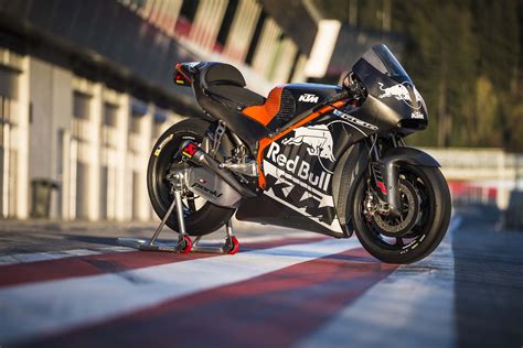 2017 Ktm Rc16 Officially Debuts Asphalt And Rubber