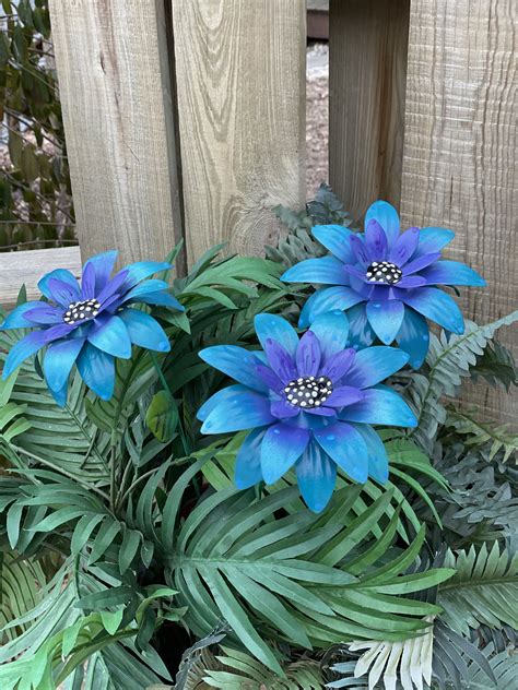 Blue Metal Flower Garden Stakesset Of Three Daylily Metal Etsy